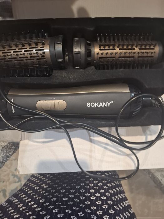 Продам фен-щетка для укладки  волос