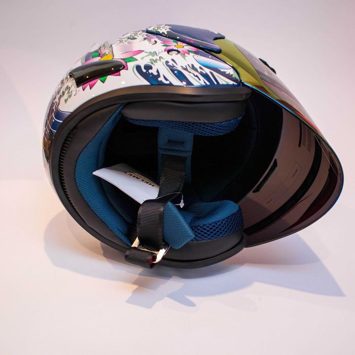 Каска за мотор пистов , скутер , ел. тротинетка др. ( Размер М 57-58 )