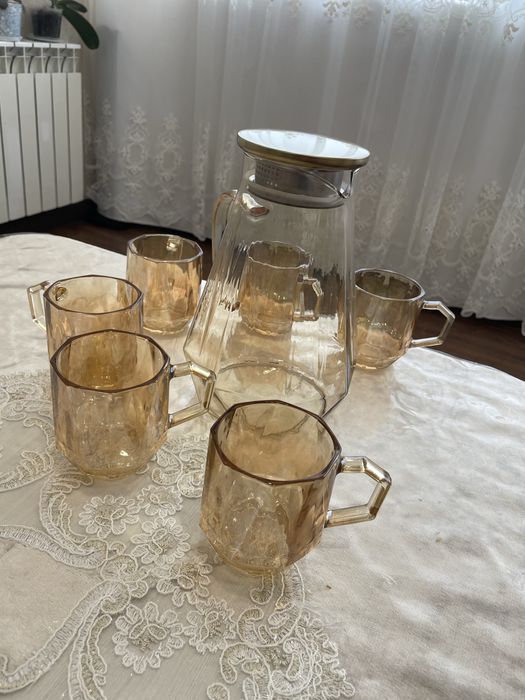 Стеклянный кувшин комплект