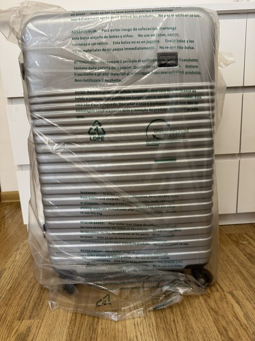 Чемодан Samsonite, НОВЫЙ, размер М