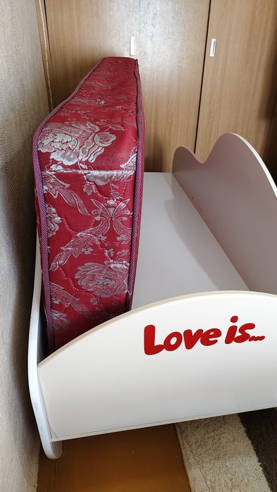 Продам детскую кровать