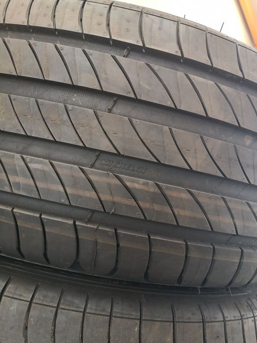 205 45 17 цола гуми нови Michelin 4 броя
