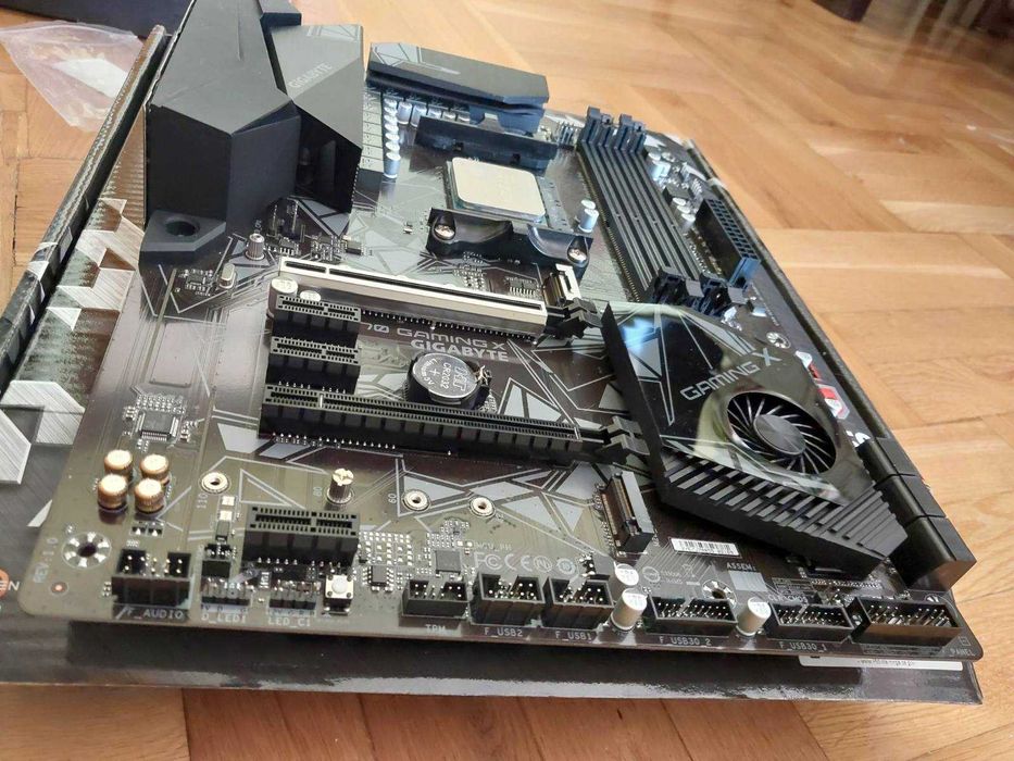 AMD Ryzen 7 3700Х + Gigabyte X570 Gaming X