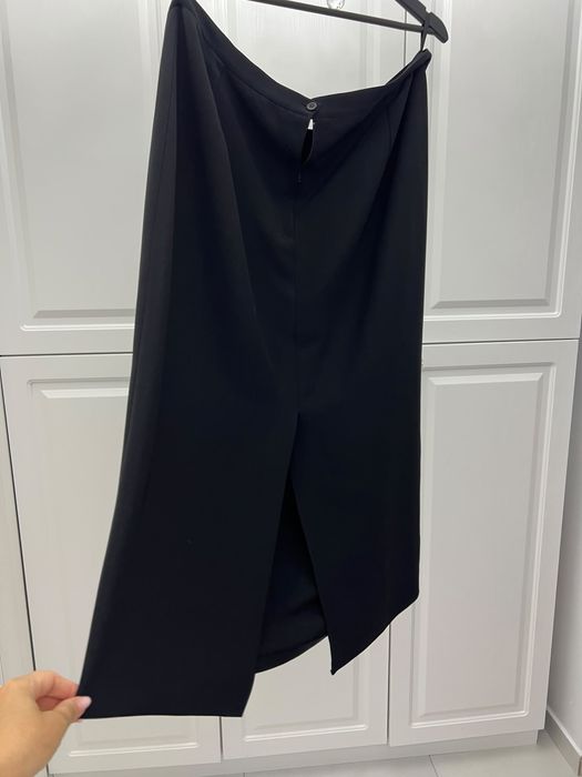 Vand costum pentru femei