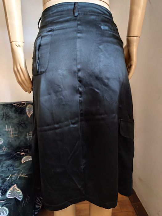 Fusta de matase naturala cu broderie Twilfit--masura 40-42-Noua!