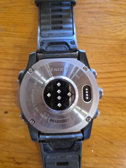 Часовник Гармин Garmin fenix 8 51mm амулет дисплей