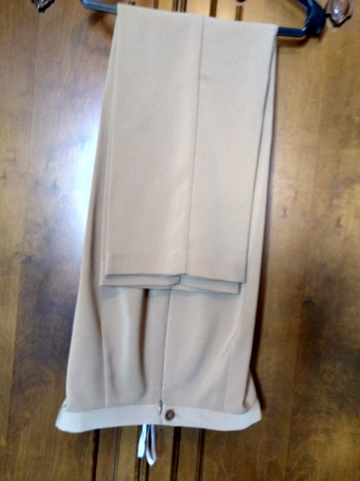 Costum dama de ocazie. Material de calitate .Marimea XS .