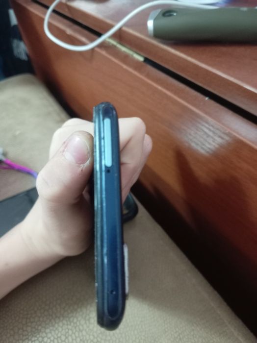 Продаю телефон виво