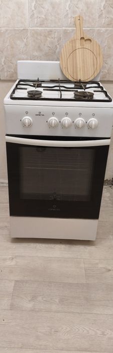 Продам газовую плиту