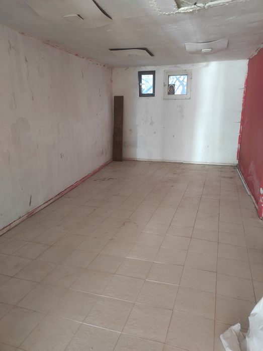 Дава се под наем Склад в София, Зона Б-5 - 35 кв.м за 259.08 € - Снимка #1