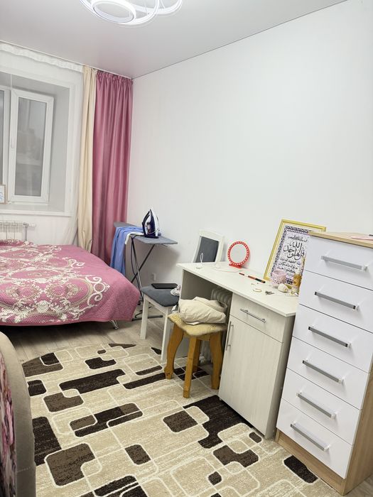 Продам 2 ком кв 4/9 нвстр Валиханова 1/5