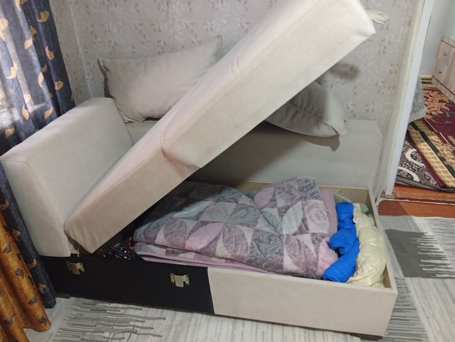 Диван уголок для зала и кухни