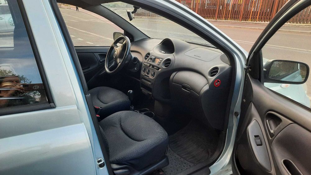 Vând Toyota Yaris Diesel 2004