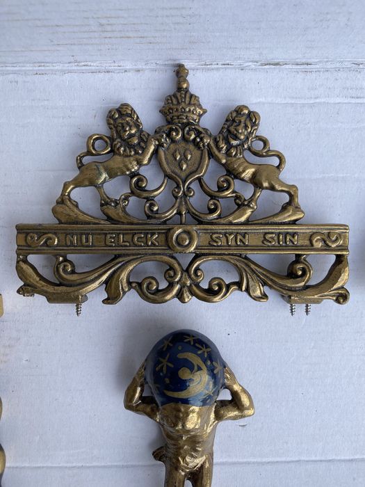 Clopot si diferite obiecte