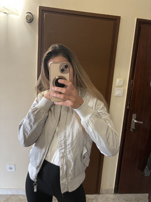 Сиво преходно яке пухена подплата