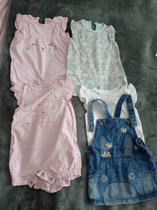 Лот бебешки дрешки