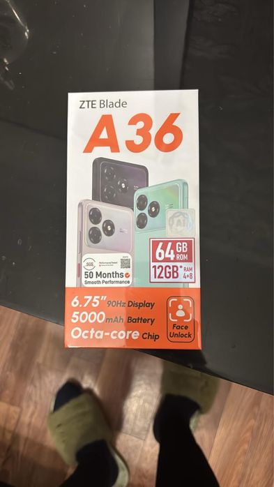 продается телефон новый