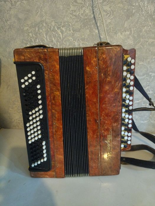 Продается Баян Тула 202