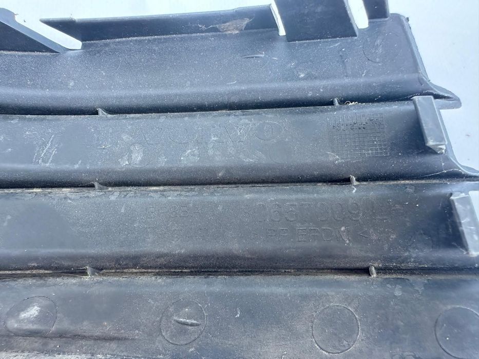 Grila bara stanga fata fara proiector Volvo S40 V50 2004-2007 30657009