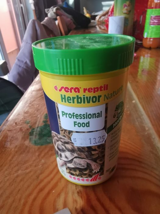 Храна за сухоземни костенурки