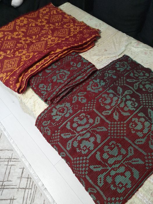 Vând covoare vechi de la țară