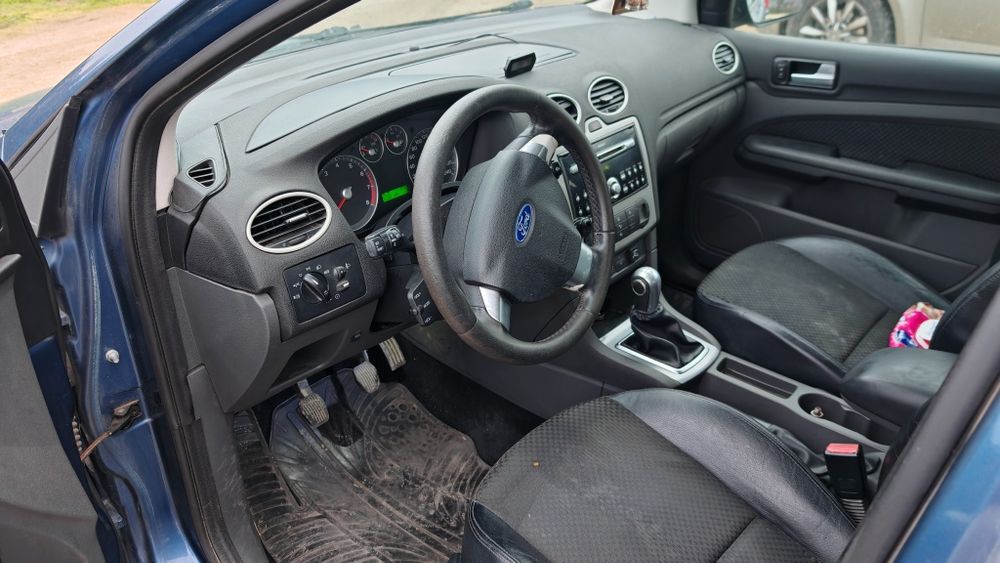 Форд фокус 2006 година 2.0i газ бензин GHIA модел