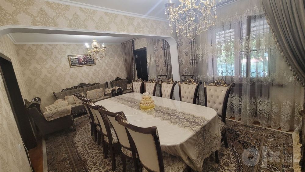 Продаётся Чиланзар Ц Банковская 4комн.1 этаж.