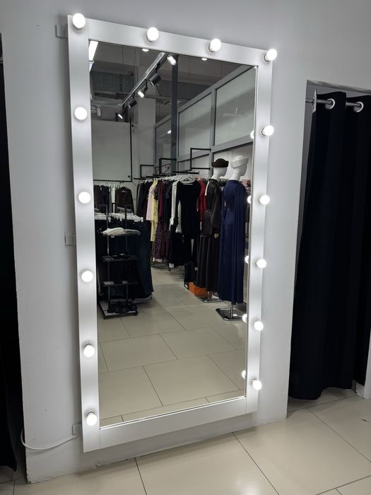 Зеркало продается