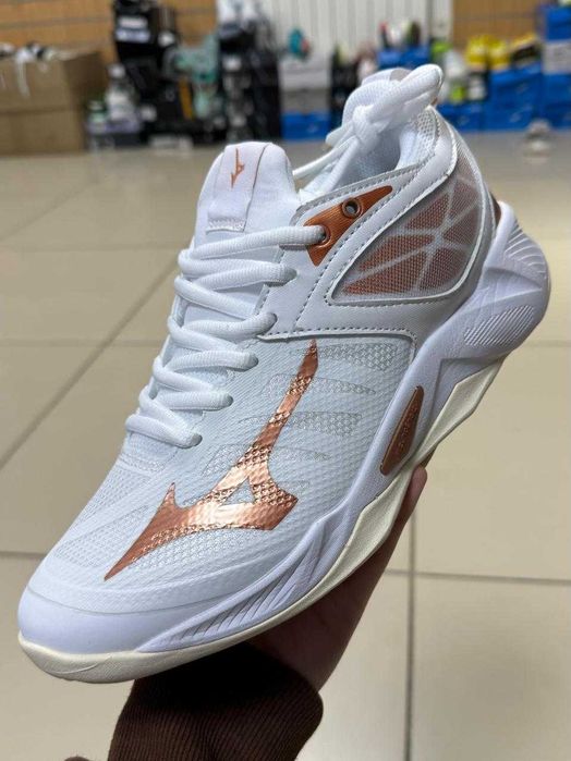 Mizuno волейбольные кроссовки новыее