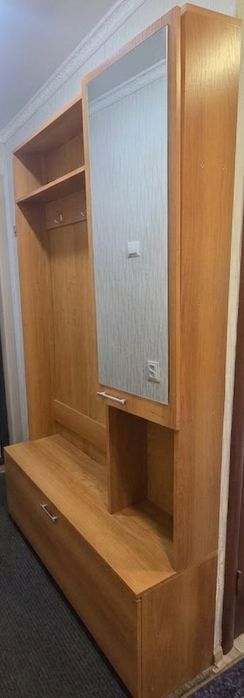 Продам прихожий шкаф
