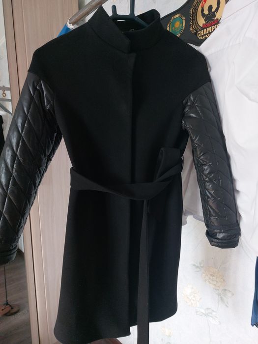 Продам пальто на осень