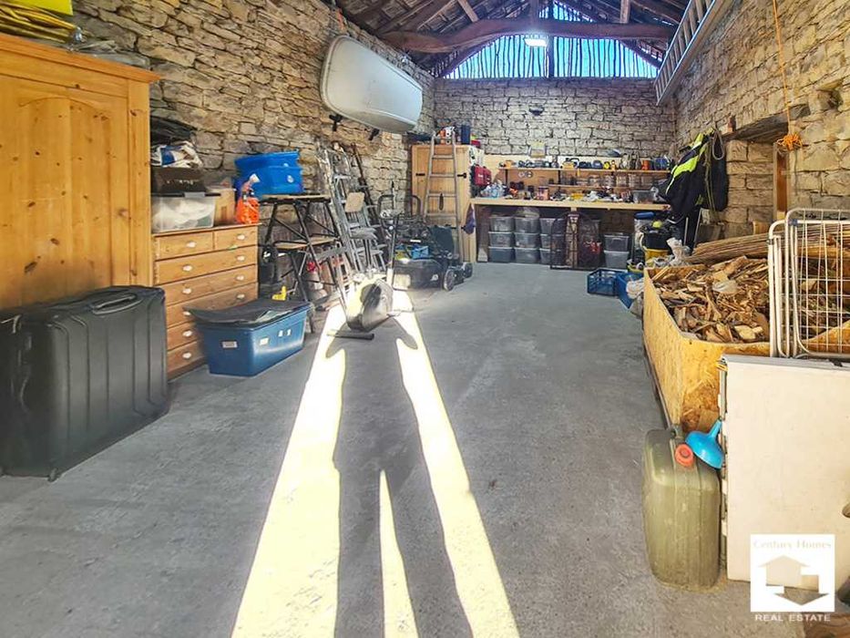 145310 Реновирана и готова за живеене къща в с. Куцина, Велико Търново