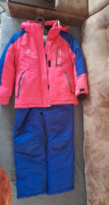 Зимний горнолыжный костюм