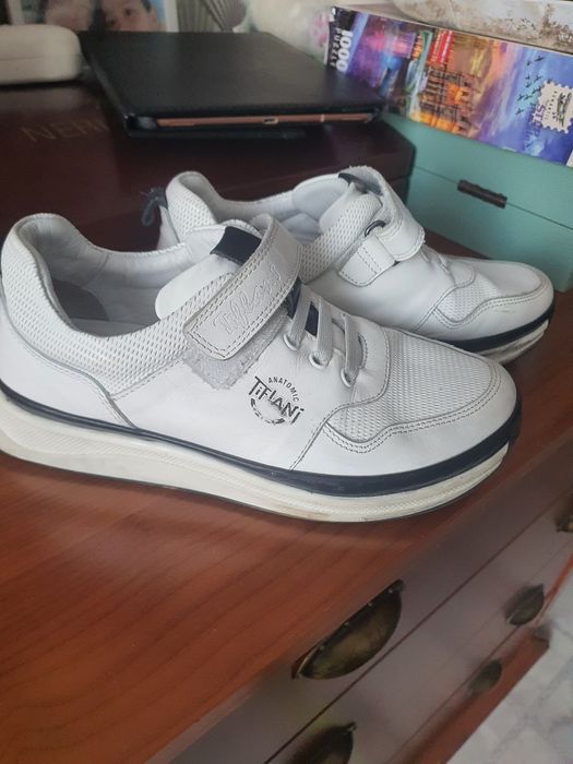 Обувь почти даром в школу