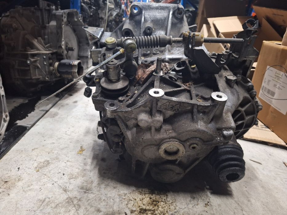 6 степенна ръчна скоростна кутия,Mazda 5 / Мазда 5 2010