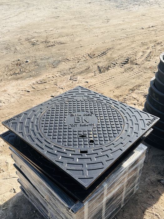 Люк чугунный квадратный