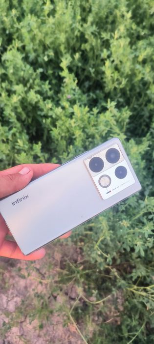 Infinix note 40 pro 12 /256