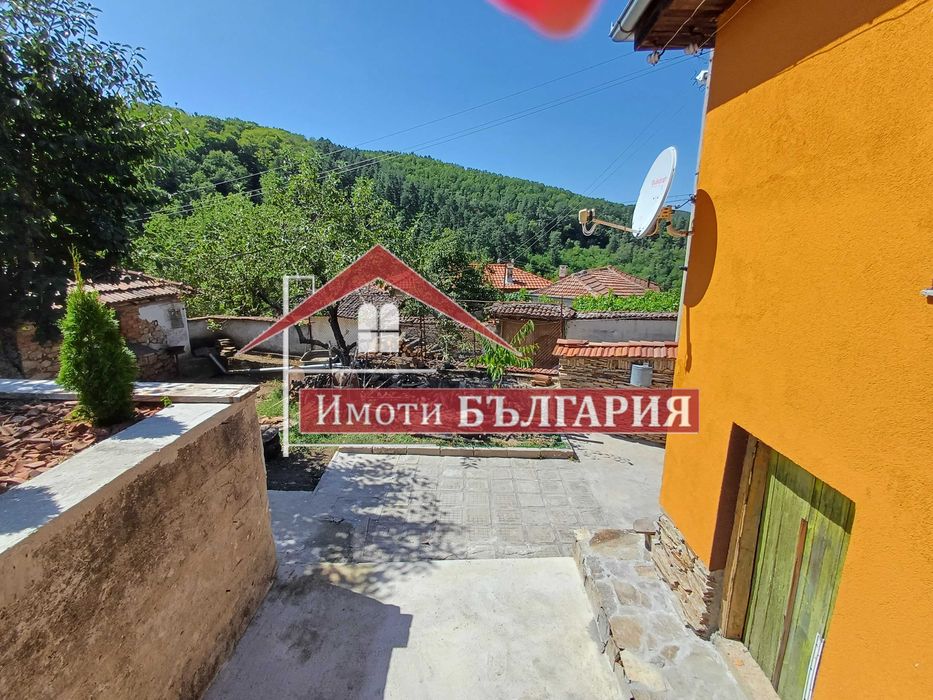 Продава се Къща в Карлово - 80 кв.м за 797 €/кв.м - Снимка #3