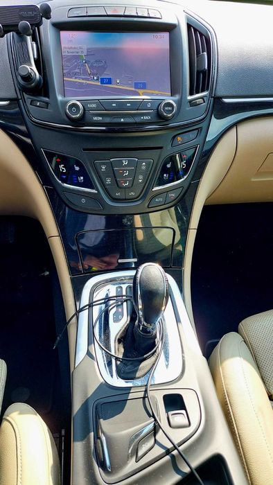 Opel Insignia SPORTS TURER 4x4 2.0 diesel 195к.с.