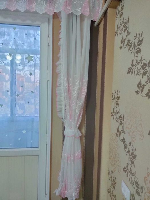 СРОЧНО  Продам шторы комплект НОВЫЕ 5000