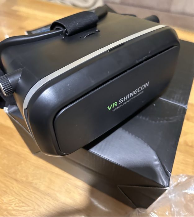 VR 3 D очила виртуални