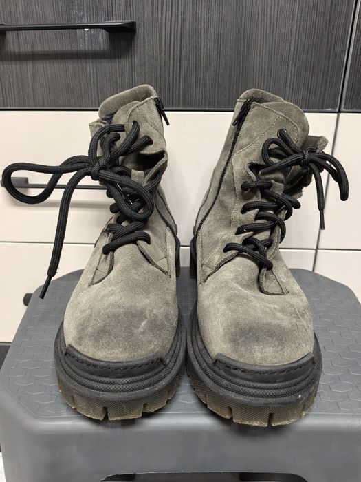 Дамски боти от естествен набук