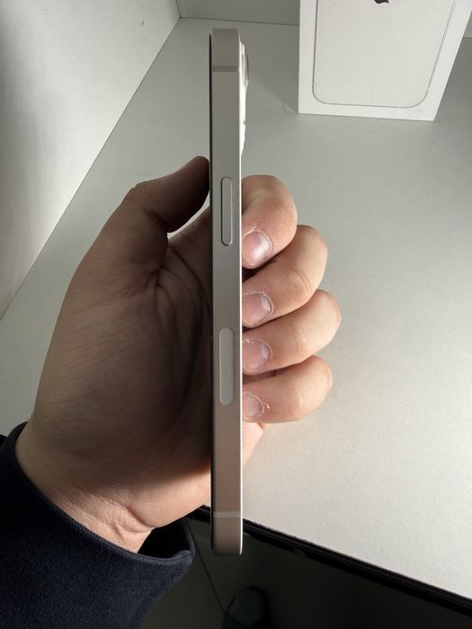 iPhone 13 Starlight White емкость 75%