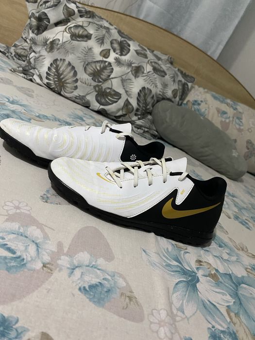 Vand ghete nike Phantom