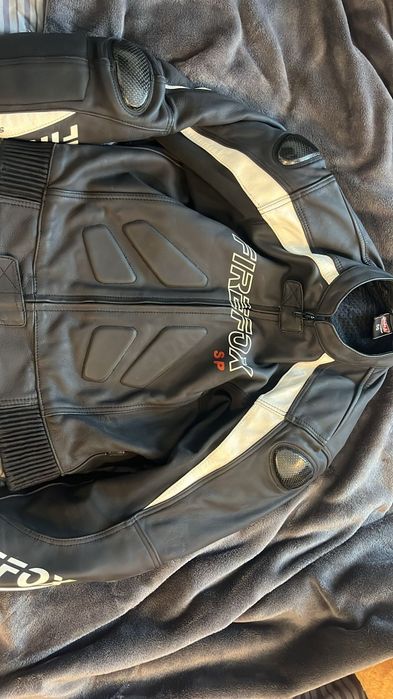 Geacă moto din piele cu protectie