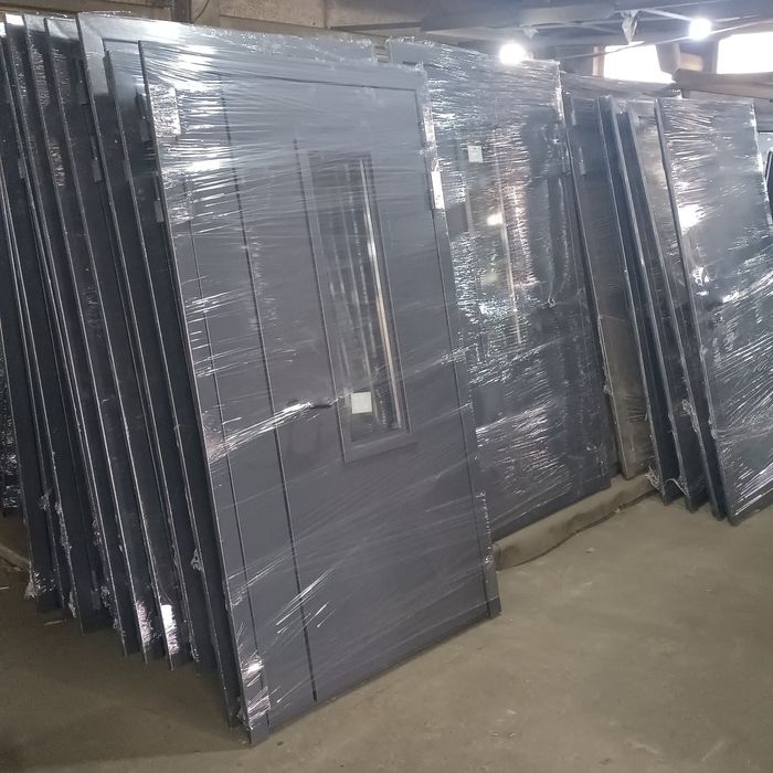 Двери входные металлические