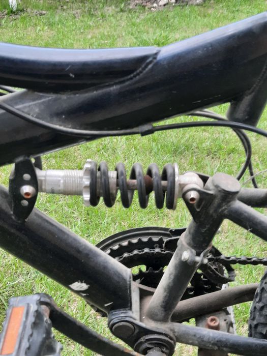 Bicicleta de talie medie ptr copii între 10 și 16 ani sau ptr persoane de talie mai mica !