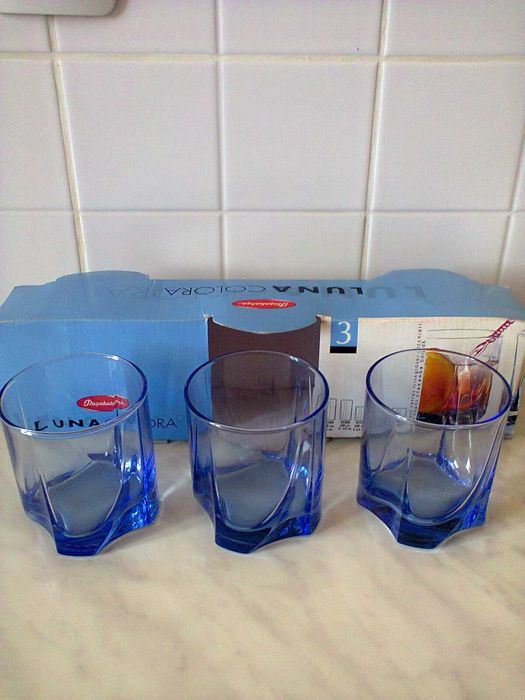 Новый набор стаканов 3 шт.