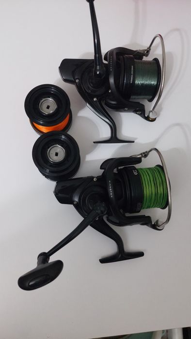 Set 2 mulinete daiwa windcast 5500qda