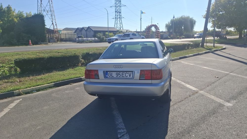Audi 100 A6 C4 1995 vehicul istoric